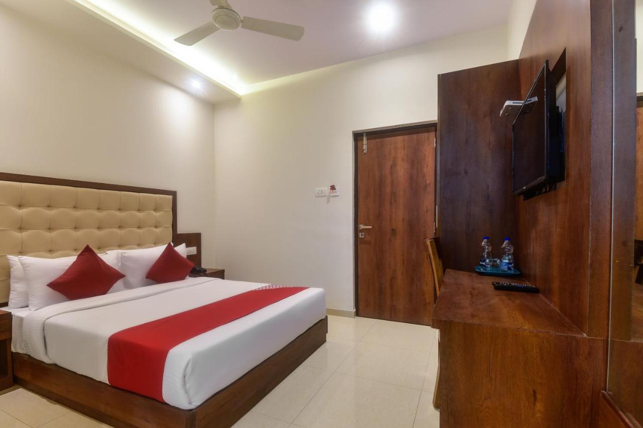 מלון Bhiwandi Oyo Shubham Residency מראה חיצוני תמונה